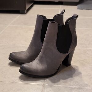 Harpers Ankle Heeled Bootie